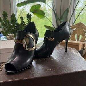 Gucci Malaga Kid Nero heels Black and Gold